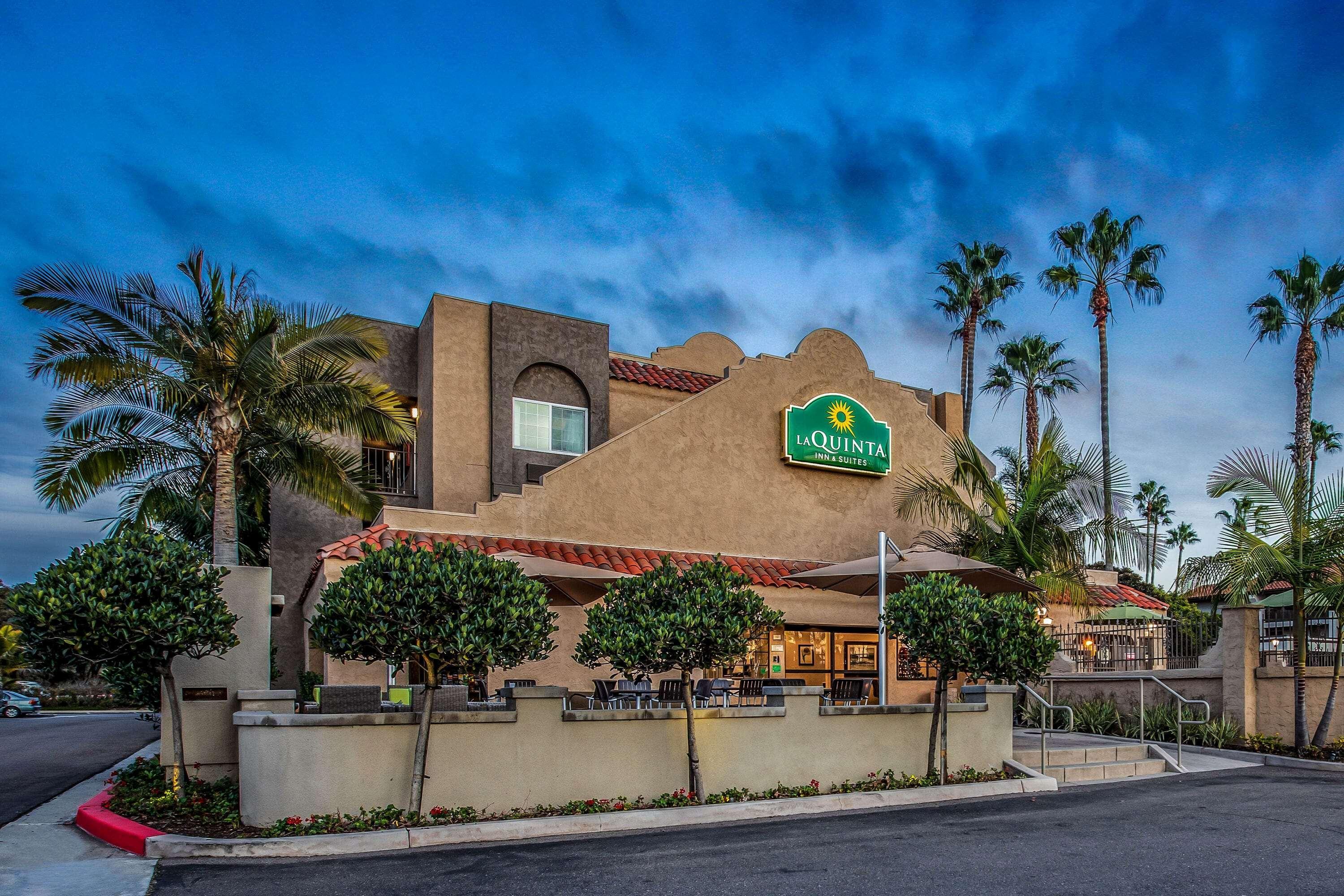 La Quinta By Wyndham Carlsbad - Legoland Area Hotel Exterior foto